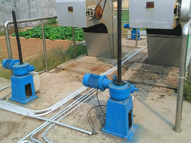 直聯螺桿啟閉機